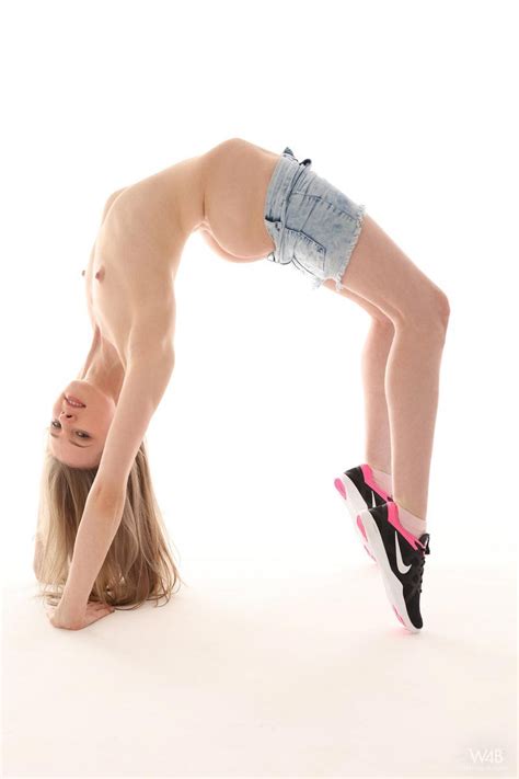 Flexible Nude Blonde