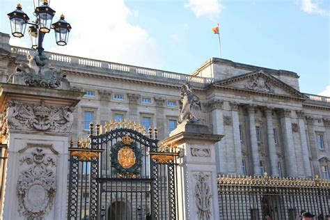 London Buckingham Palace Tickets With Royal Walking Tour Getyourguide