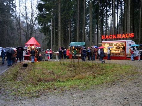 Wohl längster Weihnachtsmarkt Deutschlands im Eisenberger Mühltal