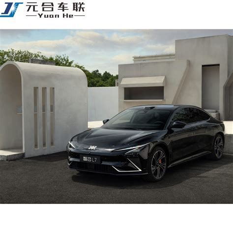 Zhiji L New Energy Vehicles Km Ev Car Four Doors And Five Seats