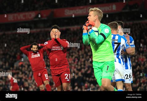 Oxlade Chamberlain Reacts Hi Res Stock Photography And Images Alamy