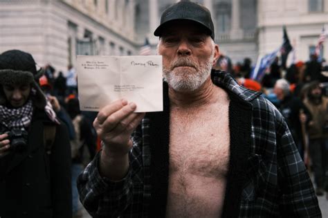 Judge Orders Home Arrest For Man Pictured With Feet On Desk In Pelosis Office Politico Eroto Ko