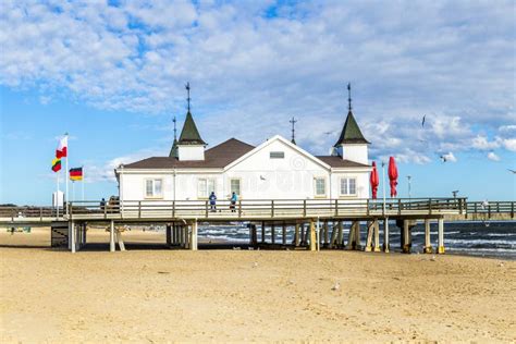 Ahlbeck Przy Morzem Bałtyckim Na Usedom Wyspie Mecklenburg Vorpommern