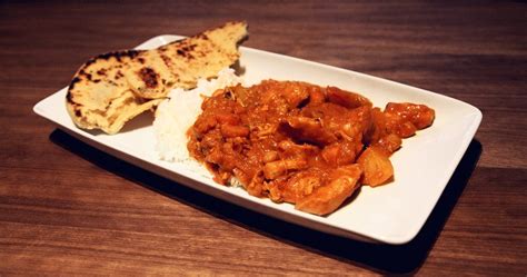 Indian Chicken Vindaloo With Coconut Milk And Red Curry Paste 1200x631