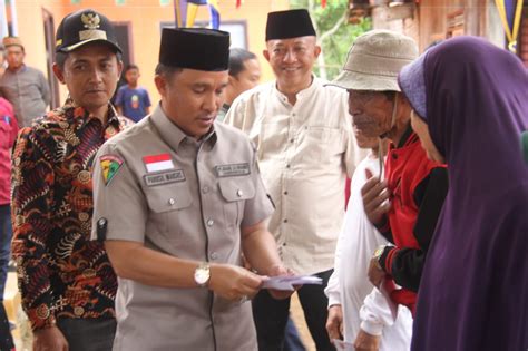 Dpc Ps Dan Dpc Pdi Perjuangan Lakukan Bhakti Sosial Tapis Post