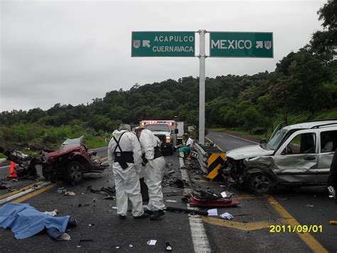 Accidente En Carretera Cuernavaca TepoztlÁn Deja 2 Muertos Y 4 Lesionados Zona Centro Noticias