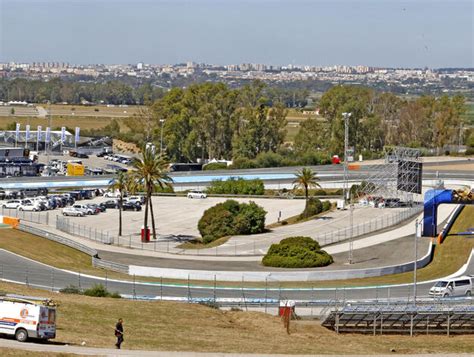 Las Im Genes De Los Preparativos En El Circuito