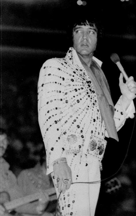 Elvis Live In Elvis In Concert Elvis Elvis Presley