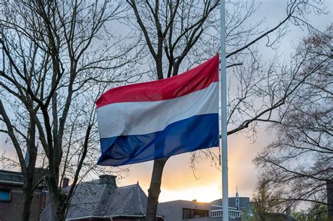 Herdenkingsmomenten In Tilburg Op 4 Mei Eerbetoon Aan Slachtoffers Van