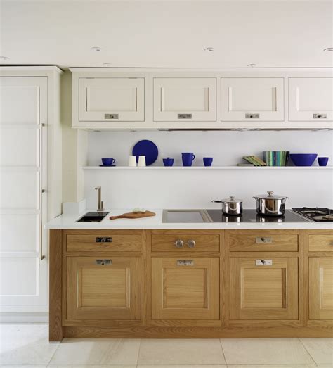 Martin Moores New Architectural Kitchen Combines Natural Oiled Oak