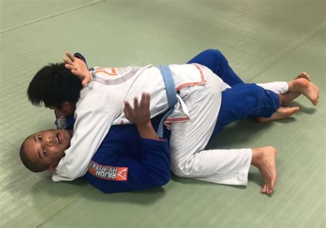 Mastering The Half Guard Escape A Fundamental Jiu Jitsu Technique