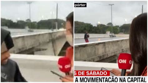 Rep Rter Da Cnn Brasil Assaltada Ao Vivo E Tem Celulares Levados