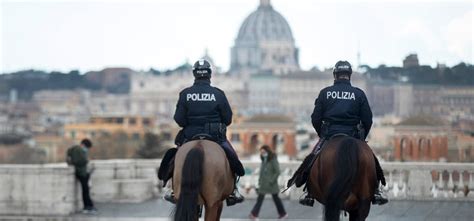 Covid Viminale Ai Prefetti Stretta Contro Gli Assembramenti E Nel