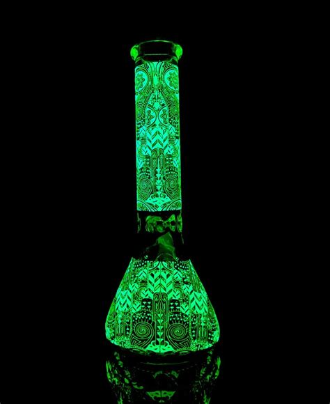 7mm Bong Glow In The Dark Labyrinth 13 Stoners Rotation