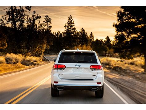 2019 Jeep Grand Cherokee Pictures: | U.S. News