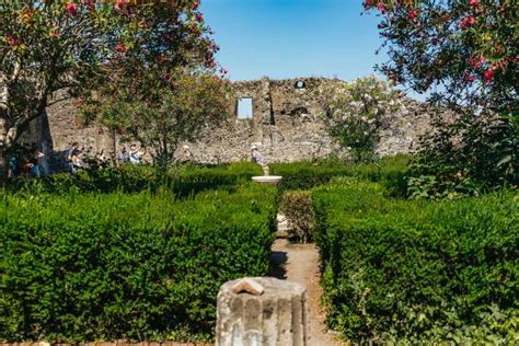 Pompeii: Archaeological Park Tour with Skip-the-Line Entry | GetYourGuide