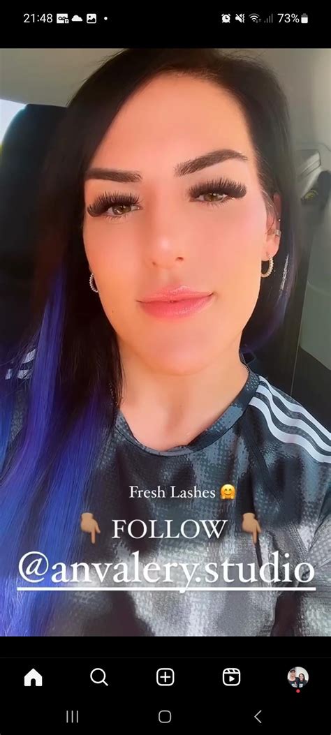 Look To This Beauty I Love Her Hair Color And Her Gorgeous Smile 😍🖤💙🥰💎