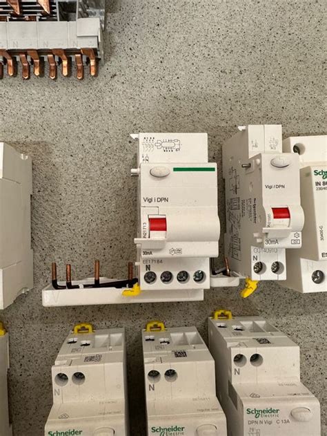 Sicherungen Schneider LSC 16A 13A FI RCD Schutzschalter Kaufen Auf