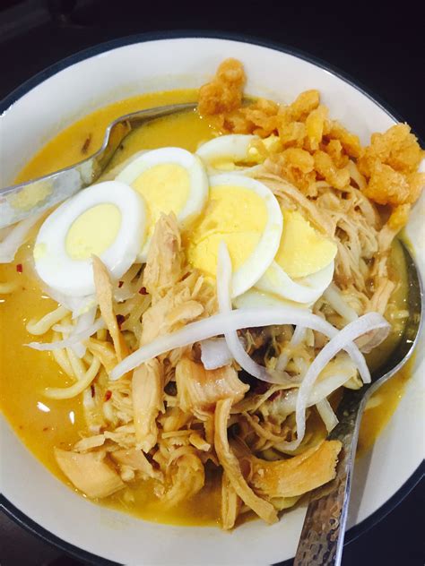 Noodle With Coconut Chicken Soup Traditional Burmese Food