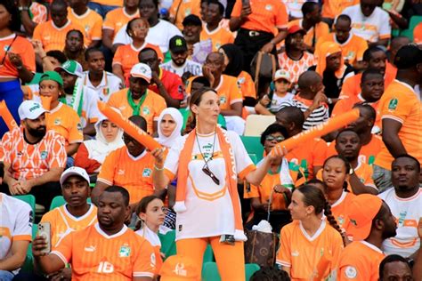 Finale Can Mobilisation Des Supporters Au Stade Alassane