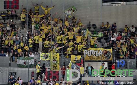 La afición en el Olivo Arena Jaén FS Valdepeñas