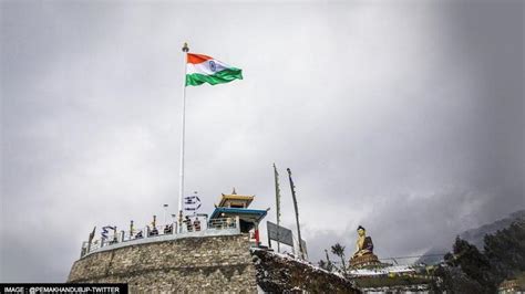 Arunachal Pradesh Cm Pema Khandu Hoists Ft Tall National Flag At