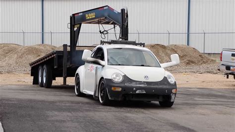 Watch An Vw Beetle Tdi Pull A Gooseneck Trailer With Its Roof