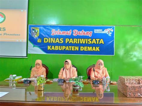 Pertemuan Dharma Wanita Persatuan Dinas Pariwisata Kab Demak DINAS