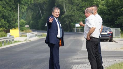 Kolejne drogi w Powiecie Mieleckim zyskały nową nawierzchnię W Cieniu