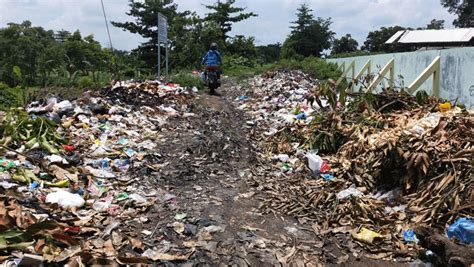 Disediakan Tps Sampah Masih Berserakan