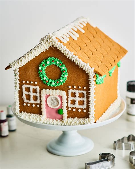 How to Make an Easy (But Still Impressive!) Gingerbread House | The Kitchn