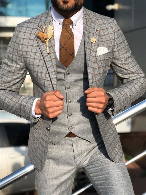 GentWith Irvine Brown Slim Fit Plaid Check Suit