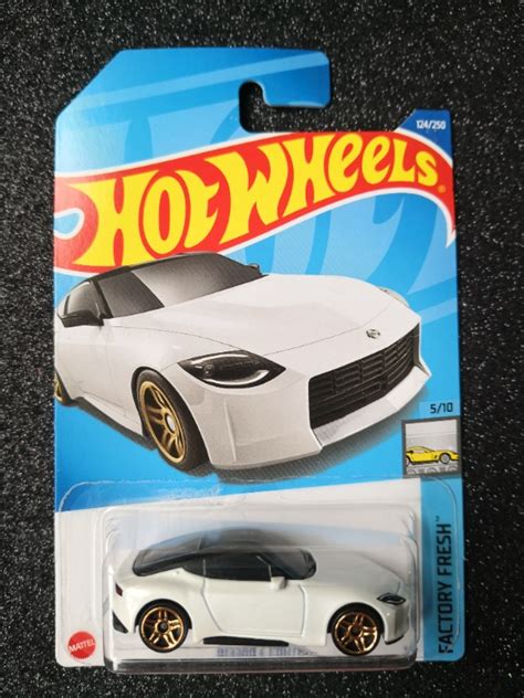 Hot Wheels Nissan Z Proto White Hobbies Toys Toys Games On Carousell