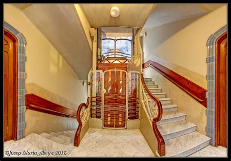 Gaudí La seva obra Unes quantes fotos més de la casa Batlló