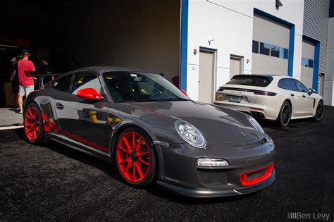 Grey Porsche 911 Gt3 Rs