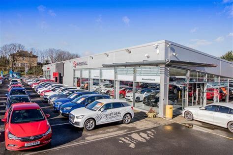 Arnold Clark Vauxhall Glasgow East Car Dealership In Glasgow