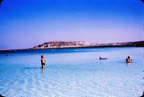 File:Dead Sea, Israel (27637371153).jpg - Wikimedia Commons