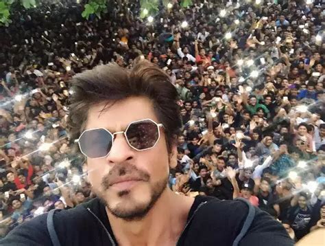 10 Selfie Obsessed Bollywood Celebrities On Instagram Will Show You How