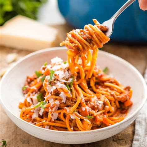 One Pot Spaghetti And Meat Sauce Easy Meal The Busy Baker