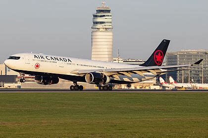 C Gfaf Air Canada Airbus A