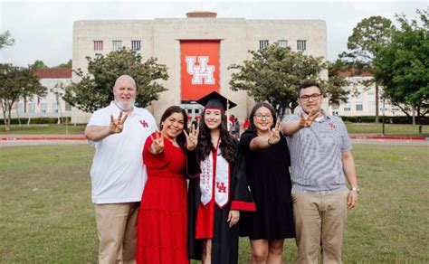 Estudia en la Universidad de Texas con esta beca todo pagado aquí los