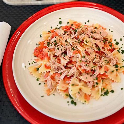 Salada de macarrão atum sem maionese fácil e leve