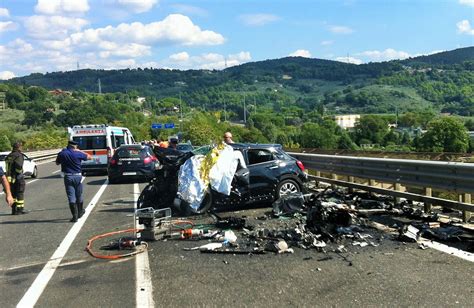 Terni Tragedia Sul Raccordo Le Foto Umbriaon