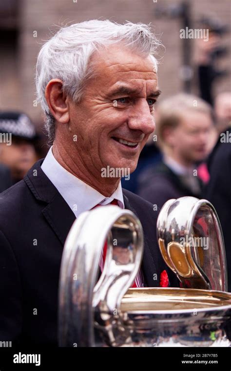 Ian Rush With The Champions League Trophy Uefa Champions League Trophy