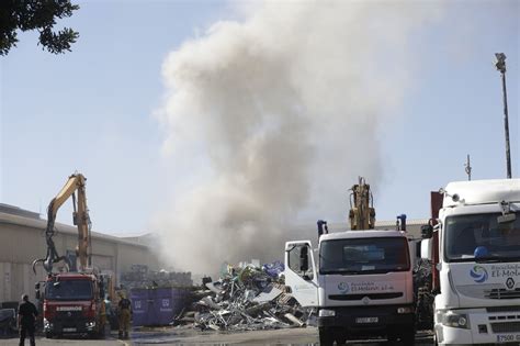 Sucesos En Mallorca Incendio En Una Nave Industrial De Una Empresa De