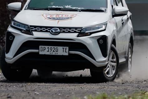 Foto Diskon LSUV Bulan Ini Rush Terios Tembus Rp 20 Jutaan