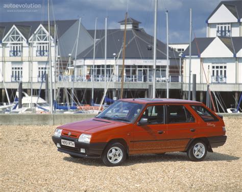 SKODA Favorit Estate Specs & Photos - 1991, 1992, 1993, 1994 ...