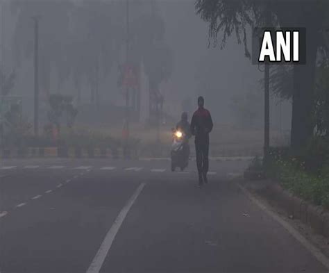 दिल्ली एनसीआर में प्रदूषण के स्तर में मामूली सुधार जहरीली हवा से नहीं मिल रही राहत