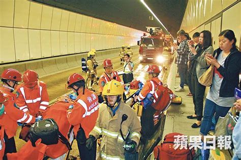 90分鐘6車禍 塞爆將隧 黃雨路面濕滑肇禍 16人傷 蘋果日報•聞庫