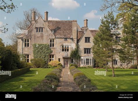 Avebury Manor An Early 16th Century Manor House In The Small Stock